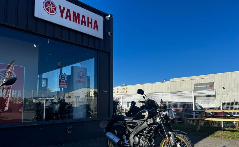 YAMAHA XSR 125 Legacy 0