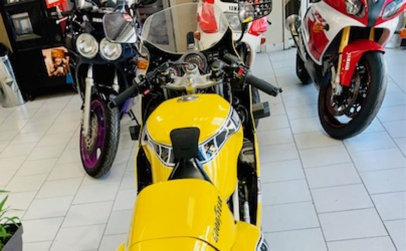 YAMAHA RD 500 LC KENNY ROBERTS REPLICA 5