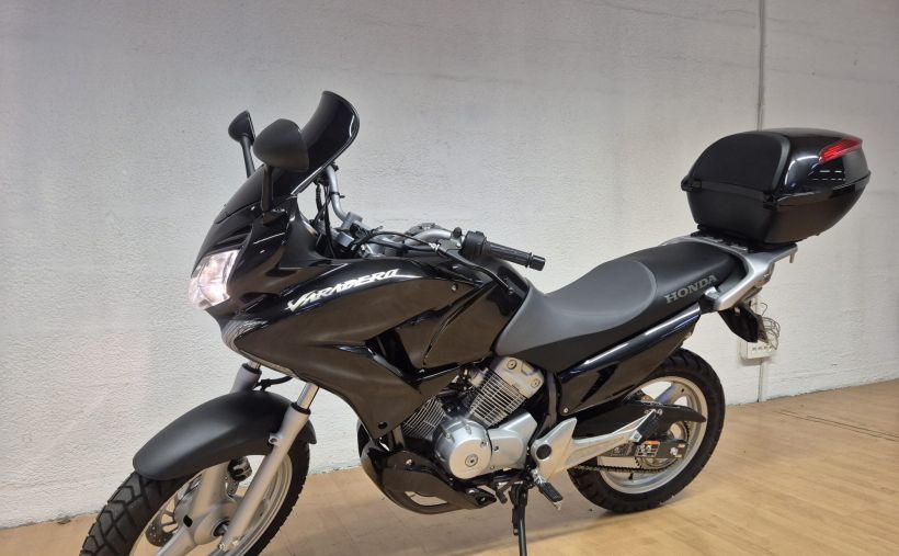 HONDA VARADERO 125 3