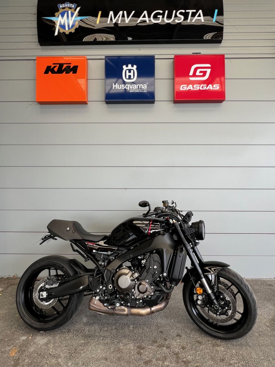 YAMAHA XSR 900 0