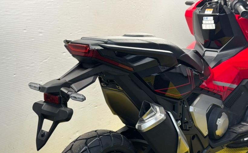 HONDA X-ADV 5