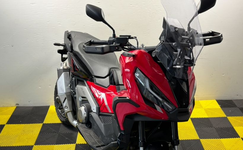 HONDA X-ADV 4