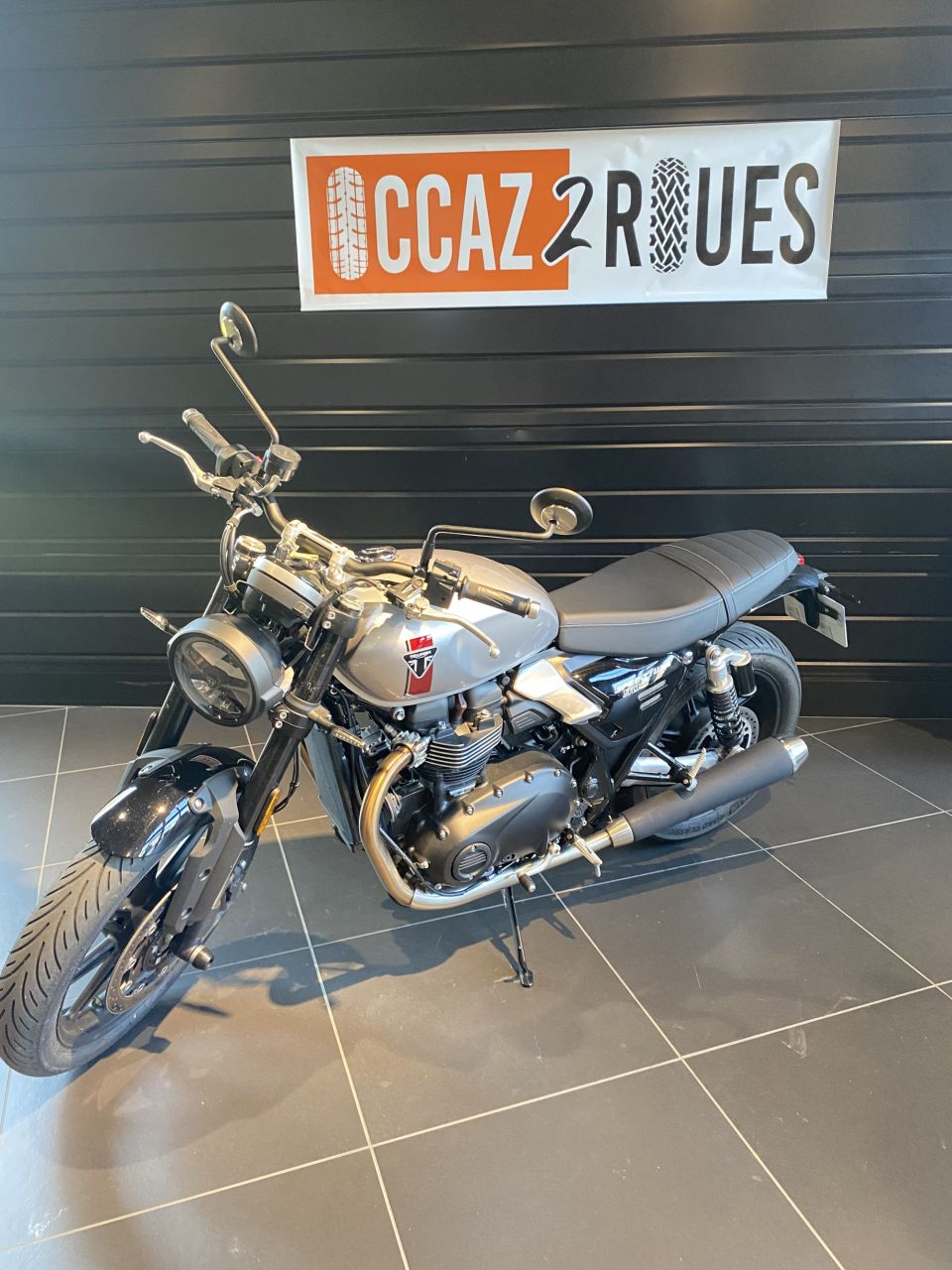 TRIUMPH SPEED TWIN 900 2