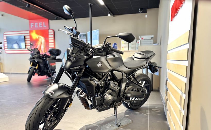 YAMAHA MT-07 Y-AMT 2