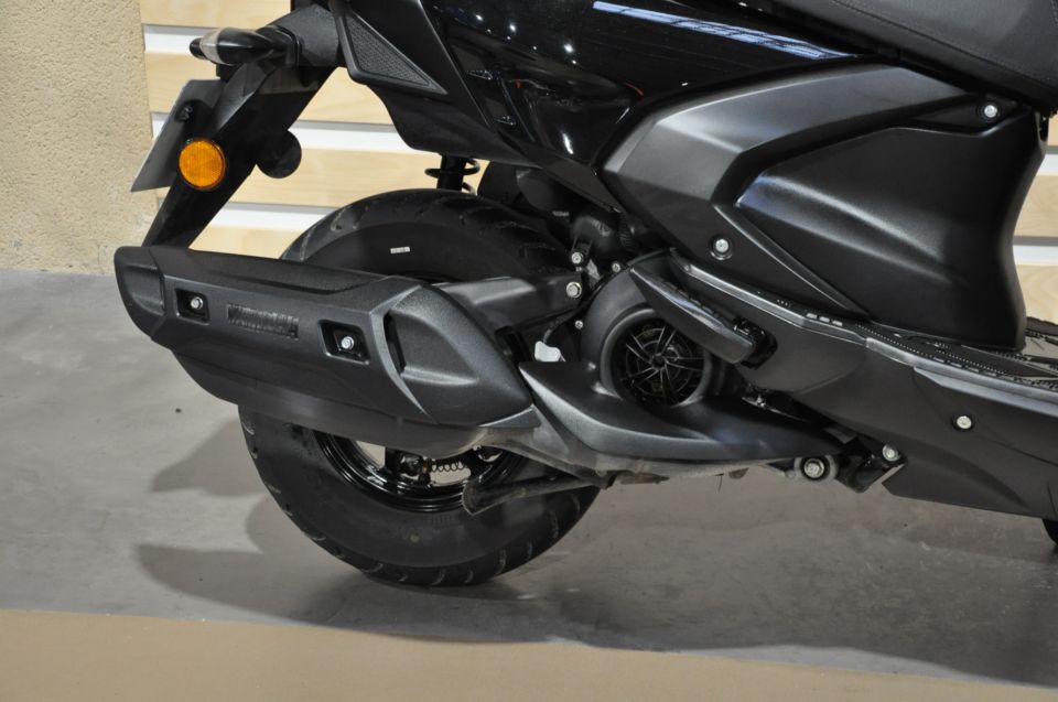 YAMAHA RayZR 125 2