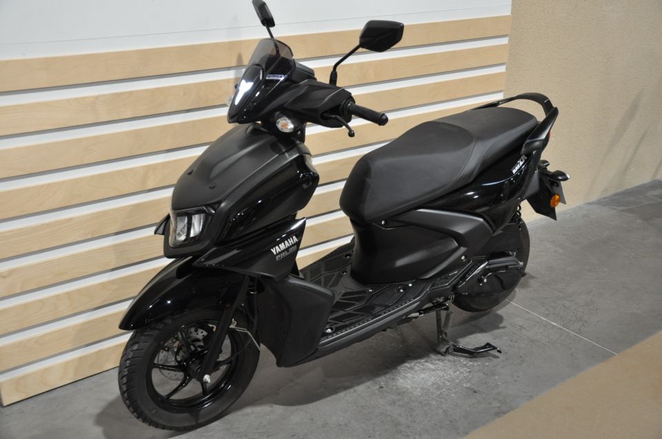 YAMAHA RayZR 125 11