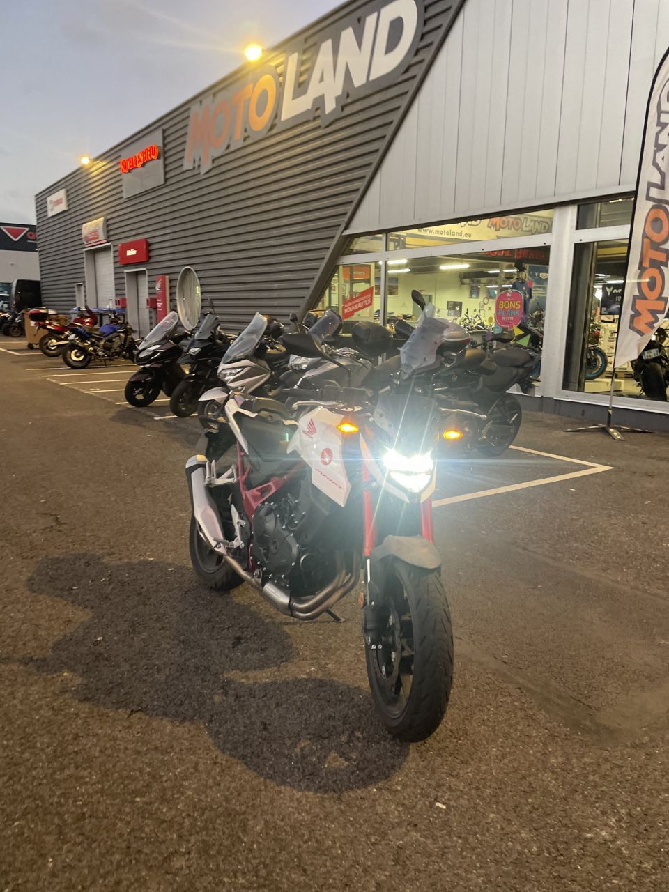 HONDA CB 750 HORNET 3