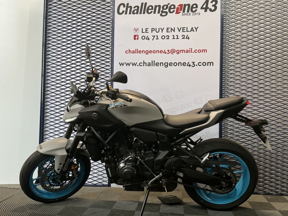 YAMAHA MT-07 0
