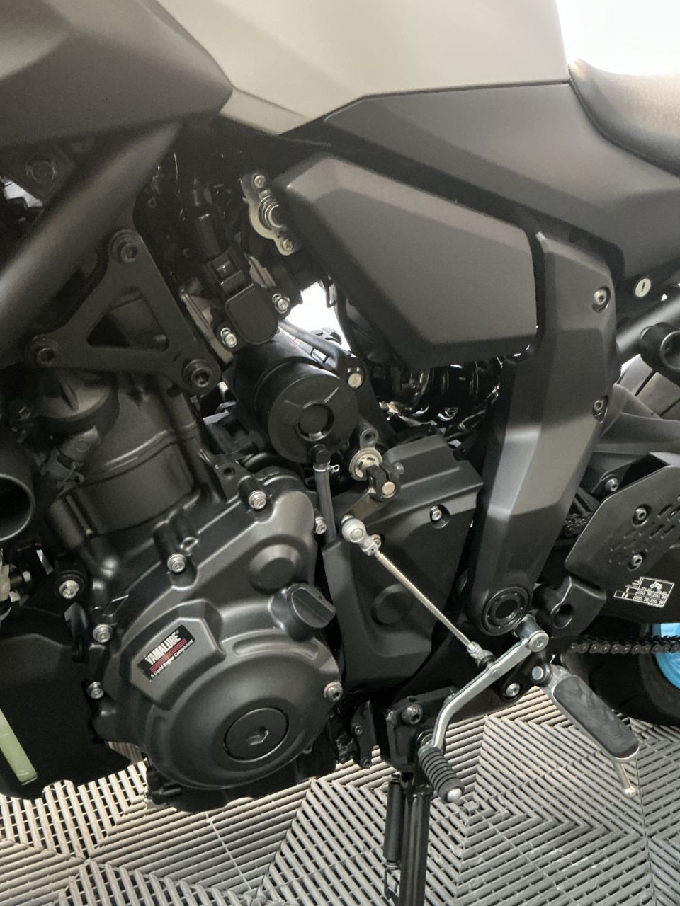 YAMAHA MT-07 15