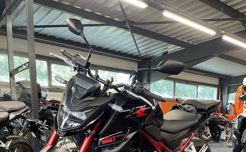 HONDA CB 750 HORNET 0