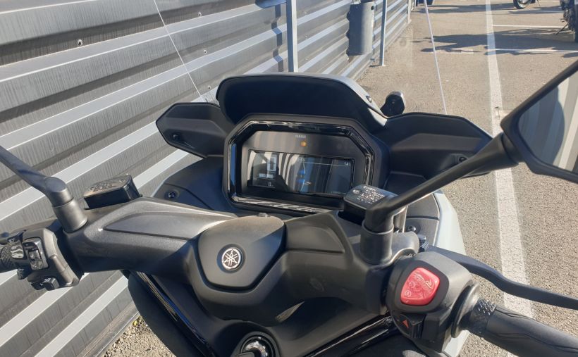 YAMAHA XMAX 300 Tech Max 5