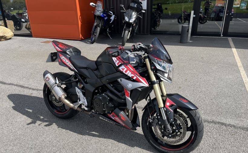 SUZUKI GSR 750 ABS 10