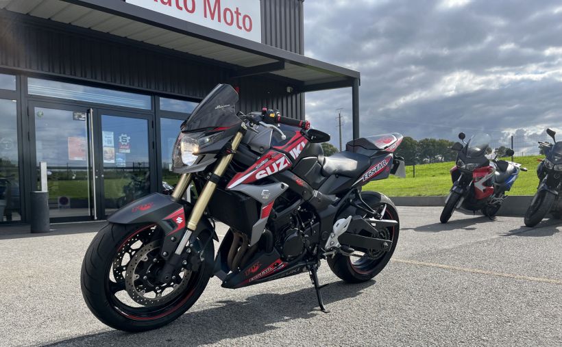 SUZUKI GSR 750 ABS 15