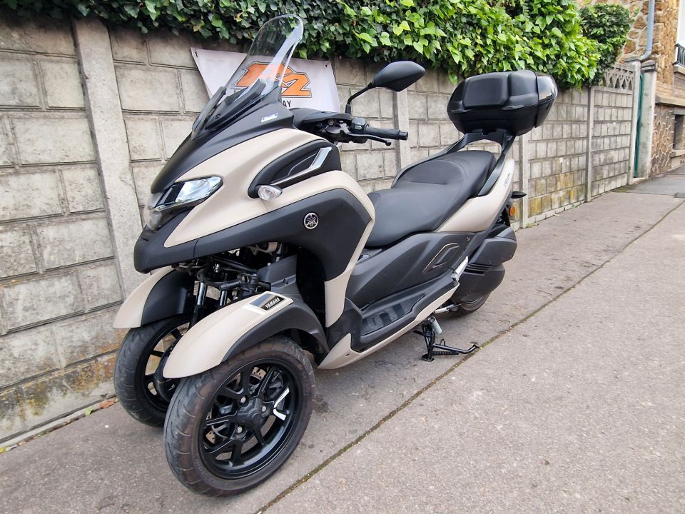 YAMAHA TRICITY 300 2