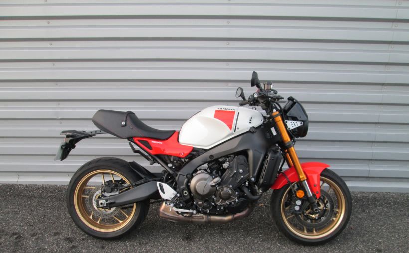 YAMAHA XSR 900 ABS 8