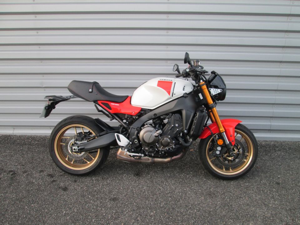 YAMAHA XSR 900 ABS 8