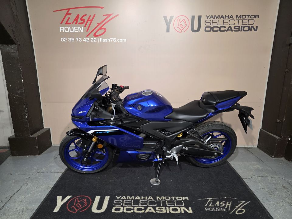 YAMAHA YZF-R3 1