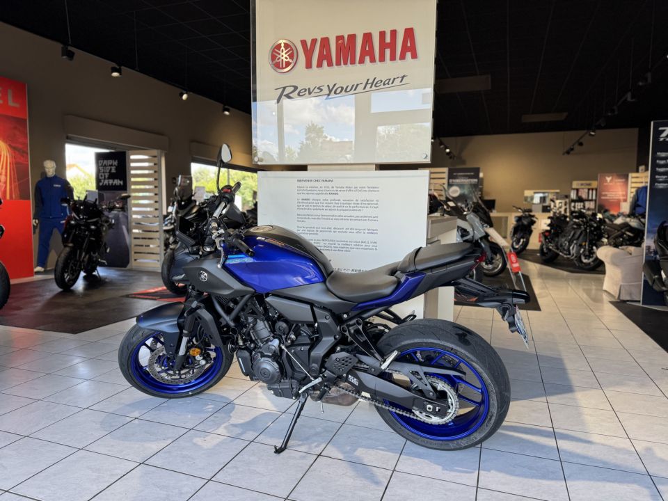 YAMAHA MT-07 (47.5CV) 3