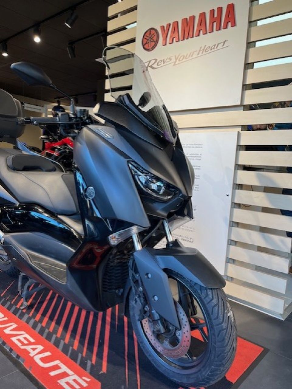 YAMAHA XMAX 125 TECH MAX 2