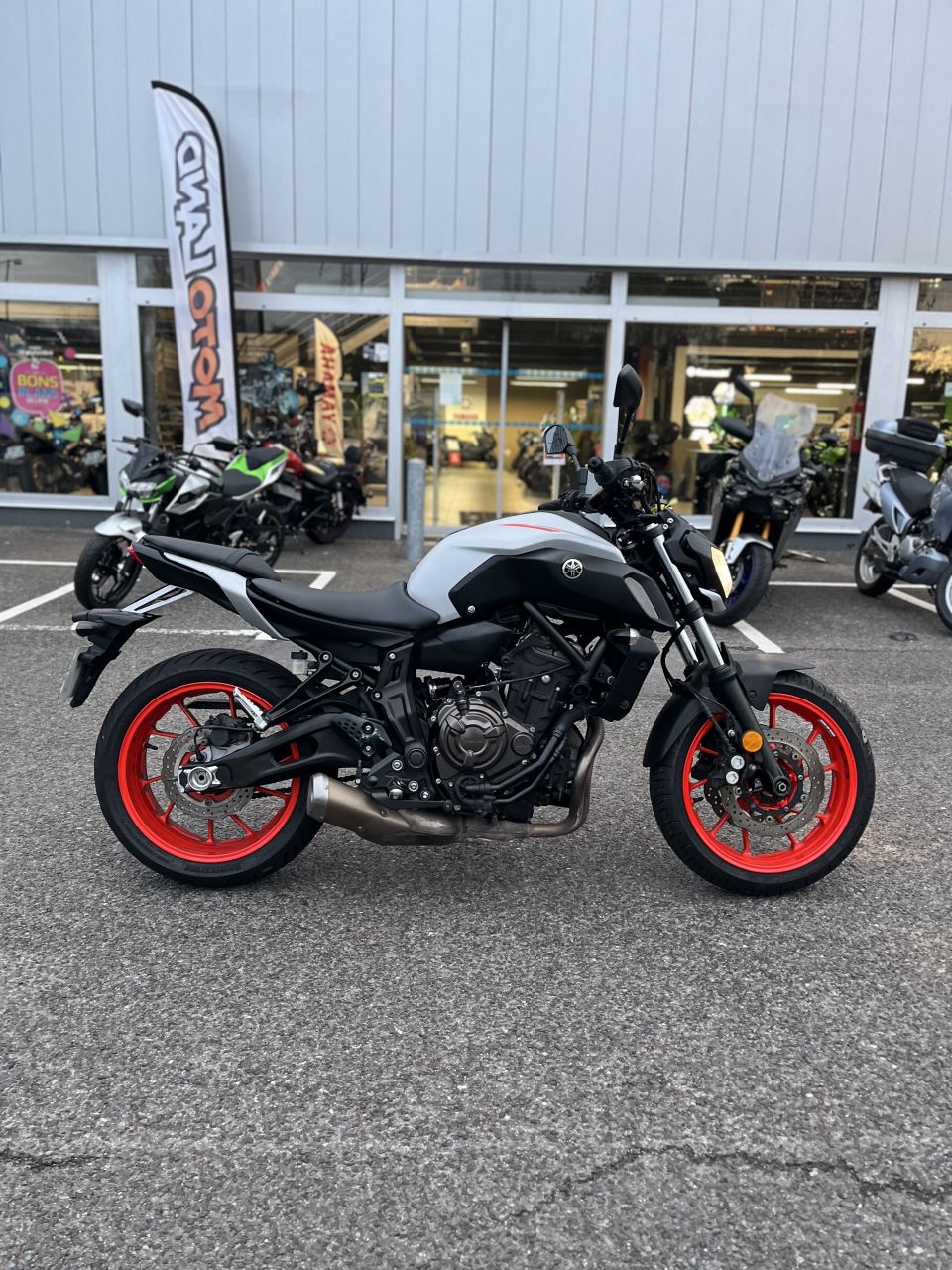 YAMAHA MT-07 (47.5CV) 3