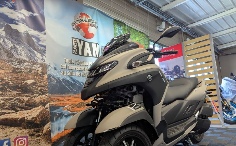 YAMAHA TRICITY 300 6