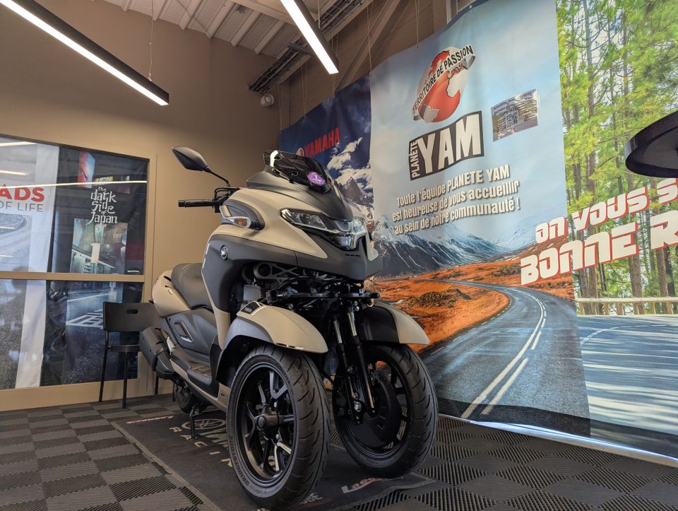 YAMAHA TRICITY 300 1