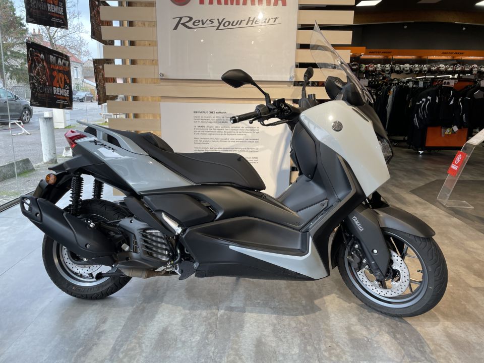 YAMAHA XMAX 125 TECH MAX 0