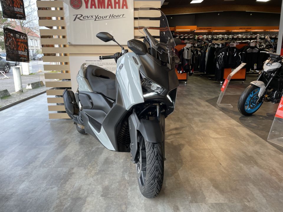 YAMAHA XMAX 125 TECH MAX 1