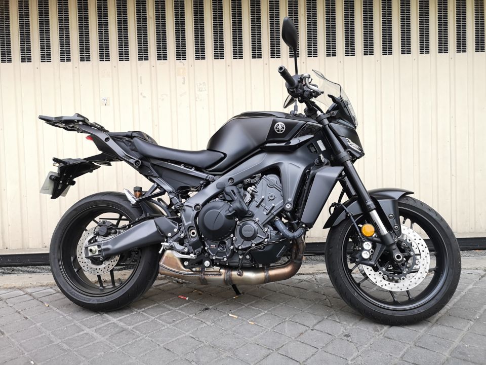YAMAHA MT-09  Y-AMT 0