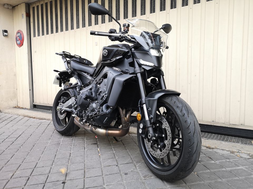 YAMAHA MT-09  Y-AMT 12