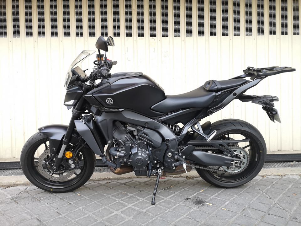 YAMAHA MT-09  Y-AMT 16