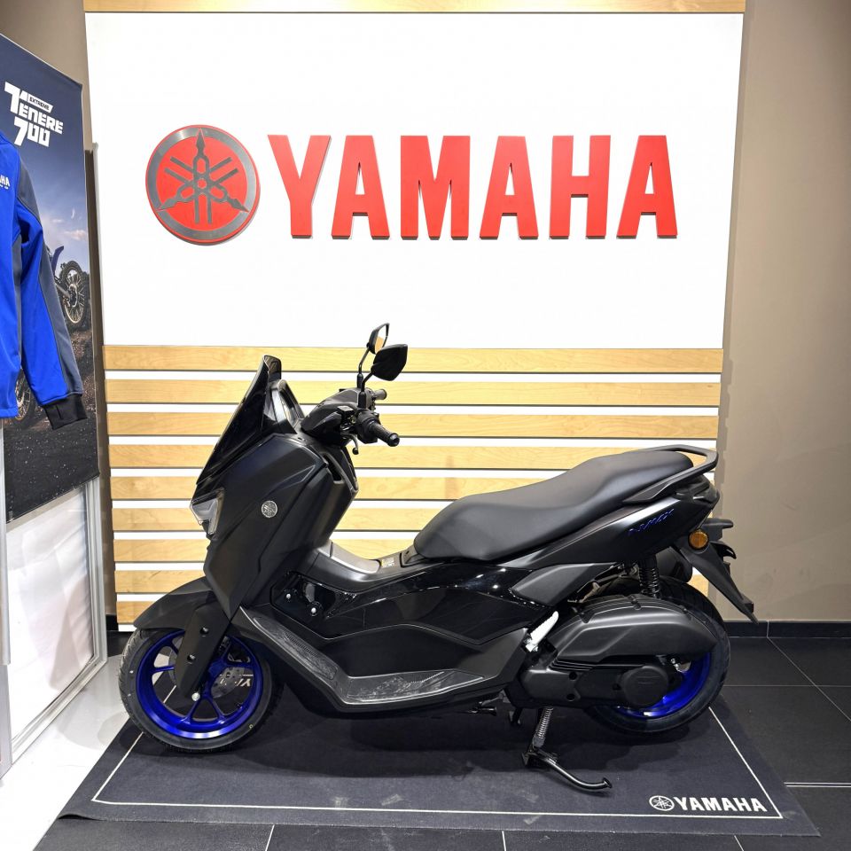 YAMAHA NMAX 125 4