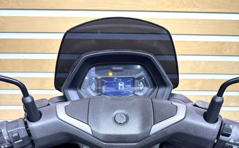 YAMAHA NMAX 125 6