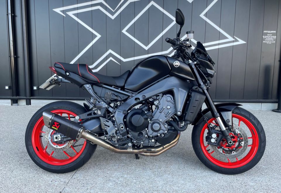 YAMAHA MT-09 0