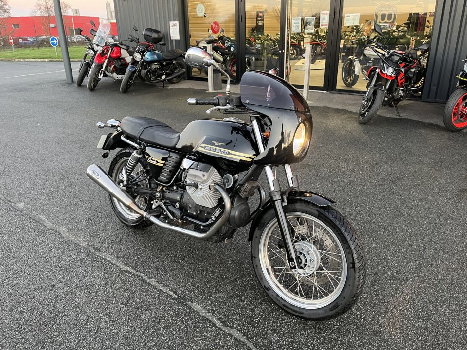 MOTO GUZZI V7 15