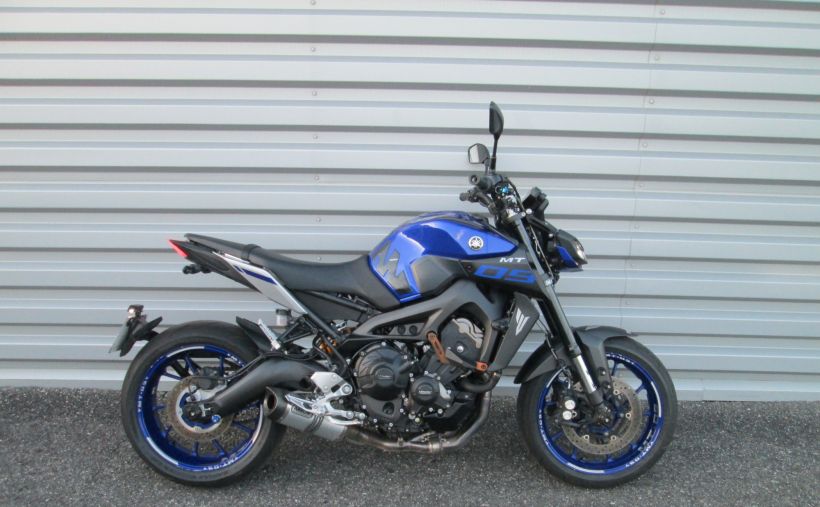 YAMAHA MT-09 8