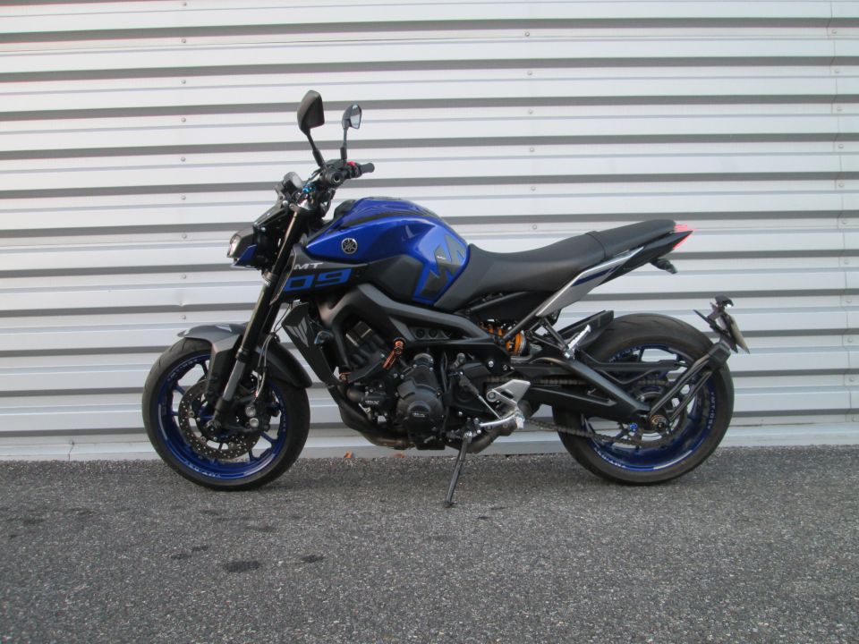 YAMAHA MT-09 24