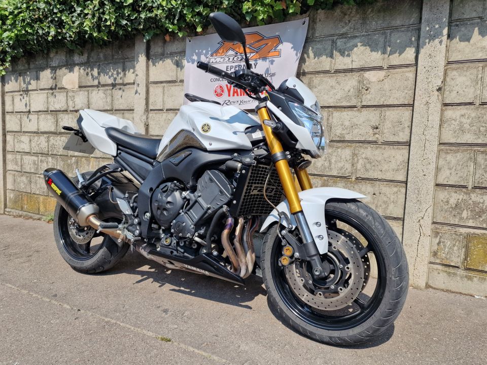 YAMAHA FZ8 1