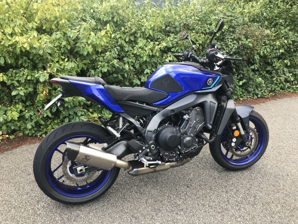 YAMAHA MT-09 4
