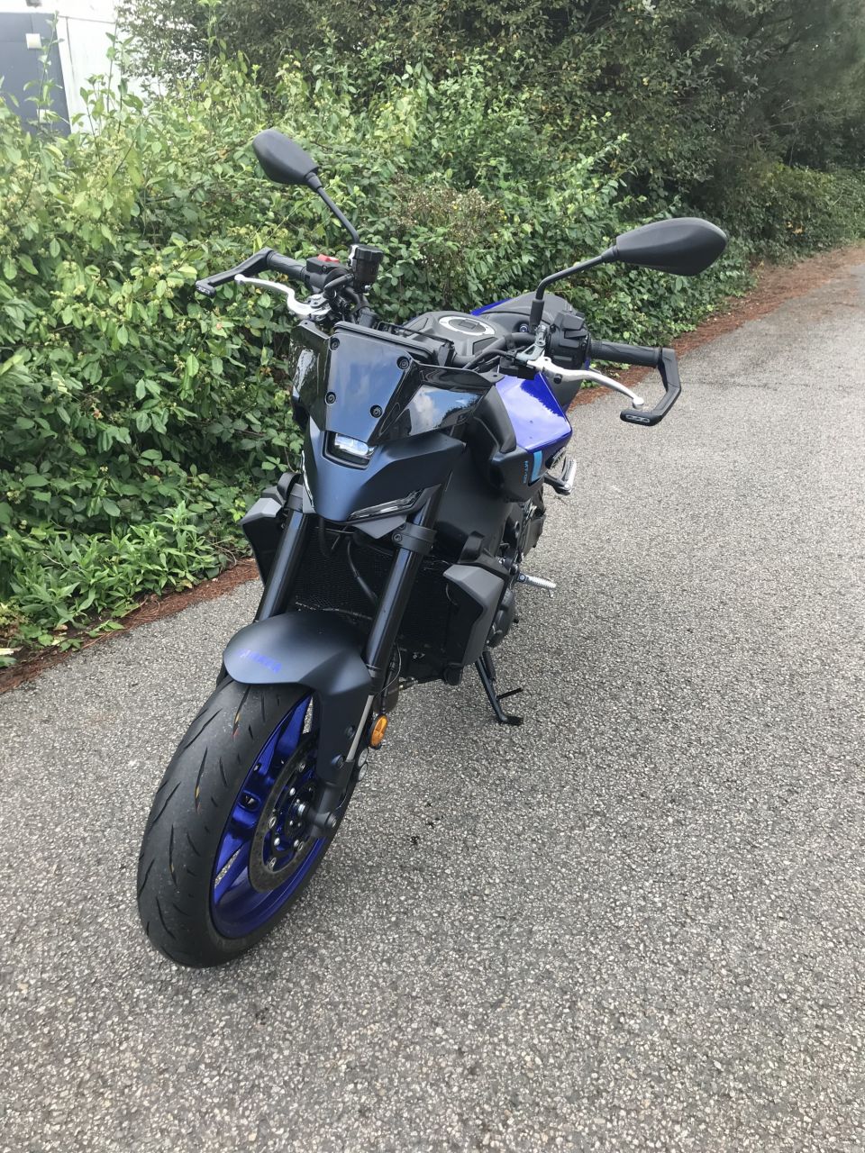 YAMAHA MT-09 16