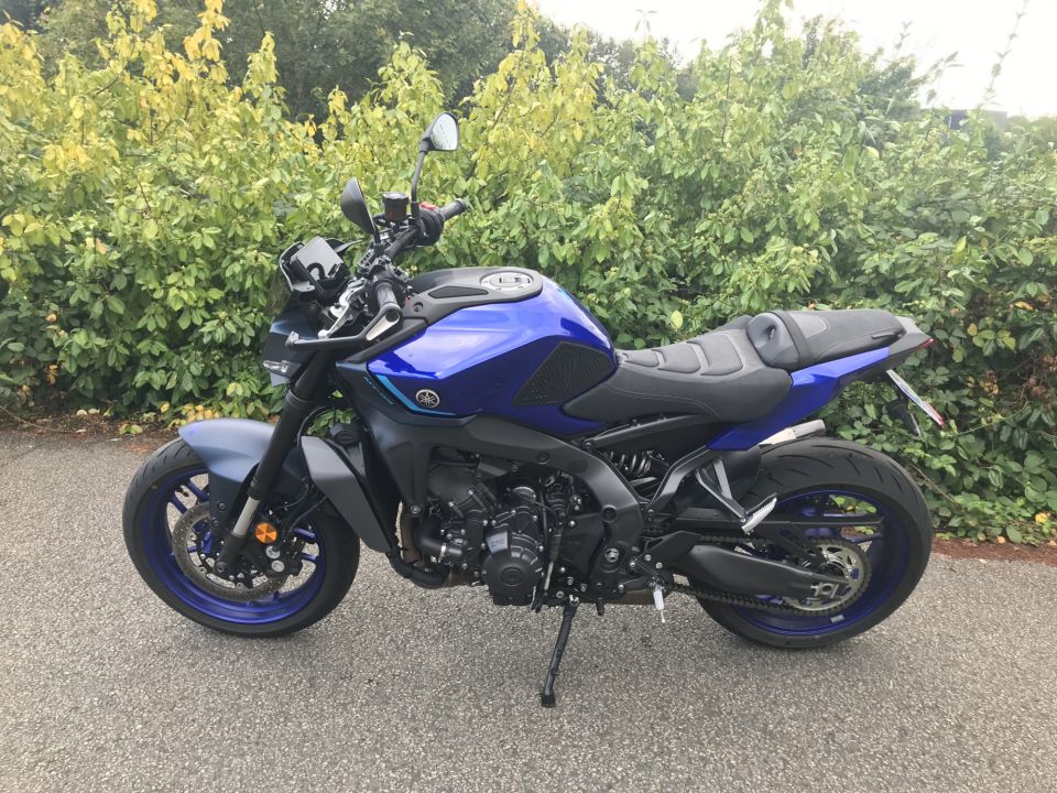 YAMAHA MT-09 12