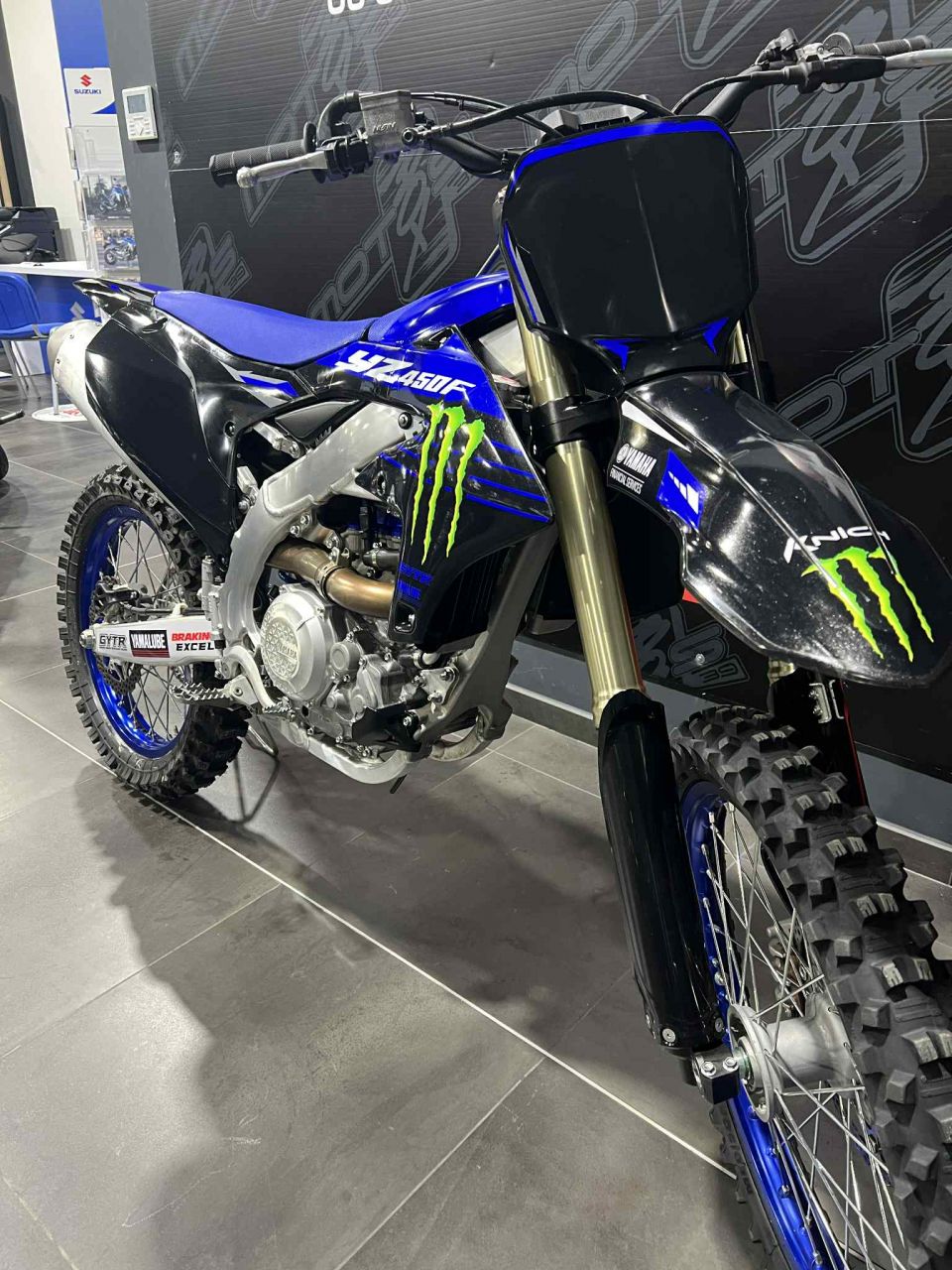 YAMAHA YZ450F Monster Energy 10