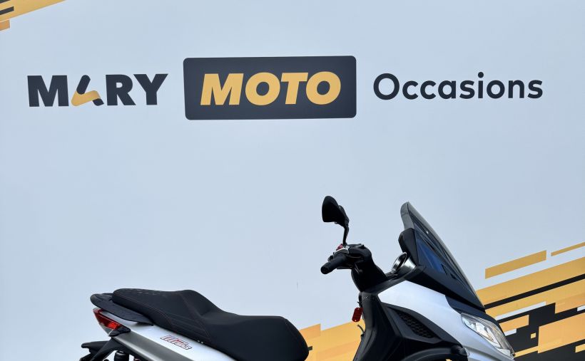 PIAGGIO MP3 300 HPE SPORT ABS ASR 0