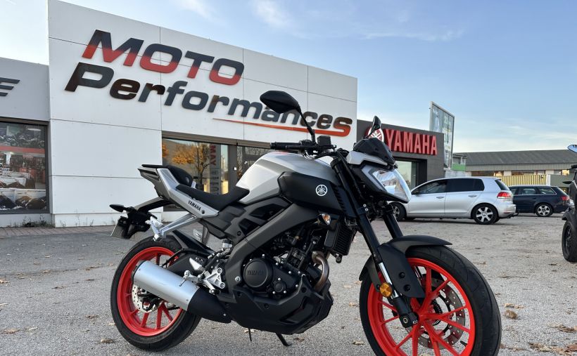 YAMAHA MT-125 0