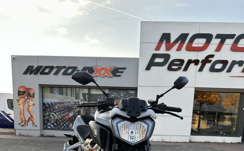 YAMAHA MT-125 1