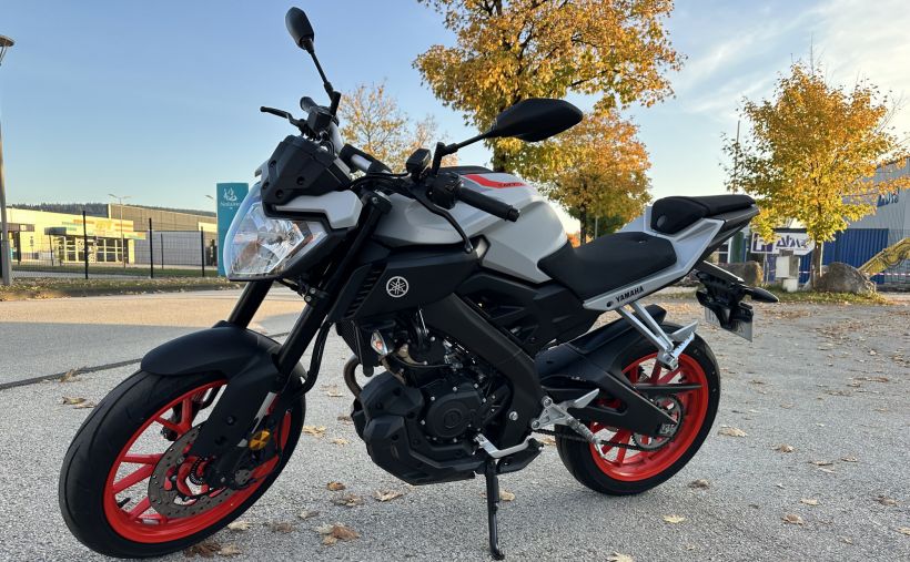 YAMAHA MT-125 2