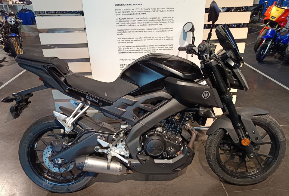 YAMAHA MT-125 ABS 1