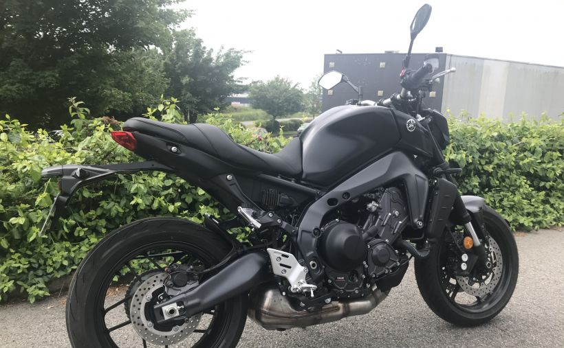 YAMAHA MT-09 1