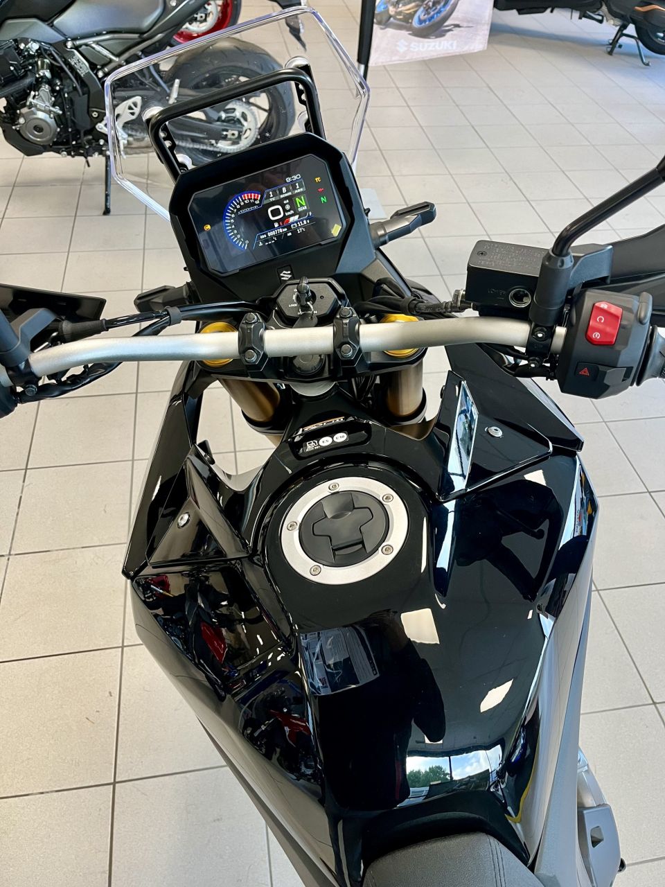 SUZUKI V-STROM 800DE 20