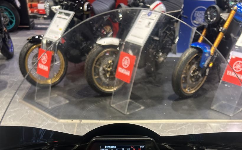 YAMAHA YZF R1 GYTR 2